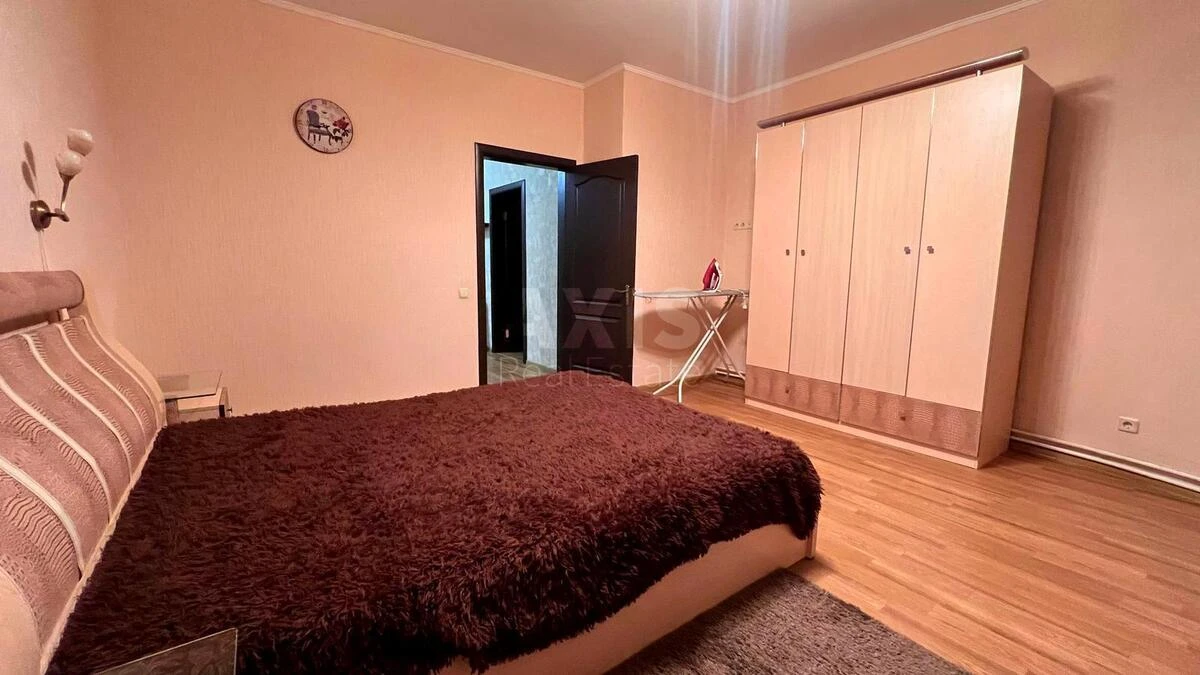3k apartment vul. Ahmatovoi' Anny 13668359