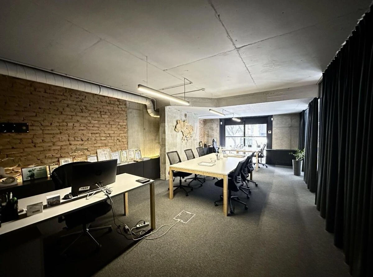 Office vul. Filatova Akademika 2/1, 340m2670208