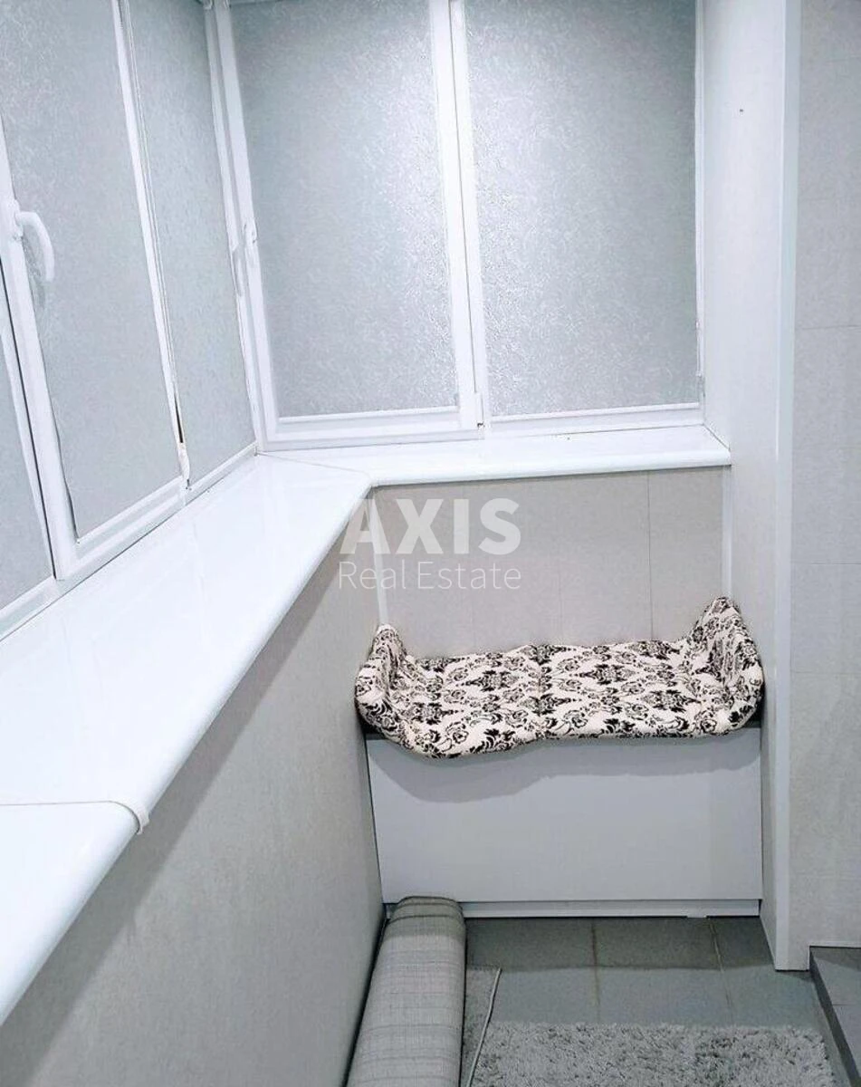 3к квартира пл. Победы 89А5935613