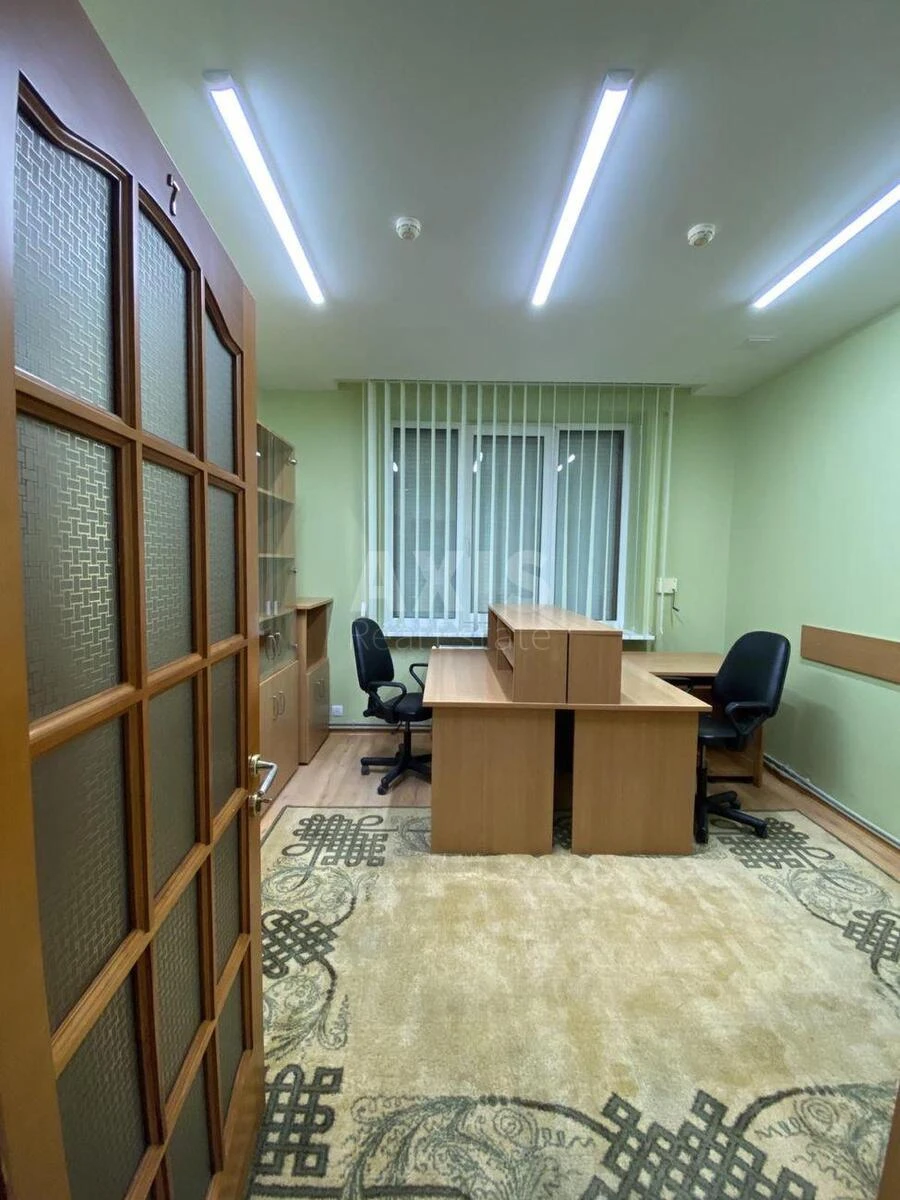 Office vul. Ahmatovoi' Anny 13, 272m2599440