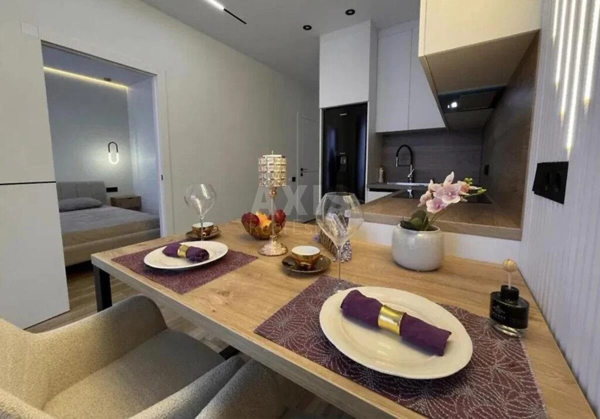 1k apartment nab. Dniprovs'ka 17К693321