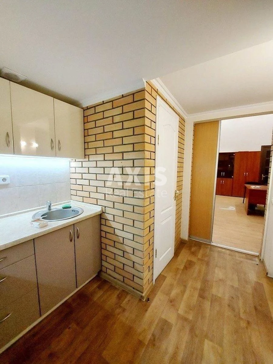 Office vul. Grushevs'kogo Myhajla 16, 124m2446092