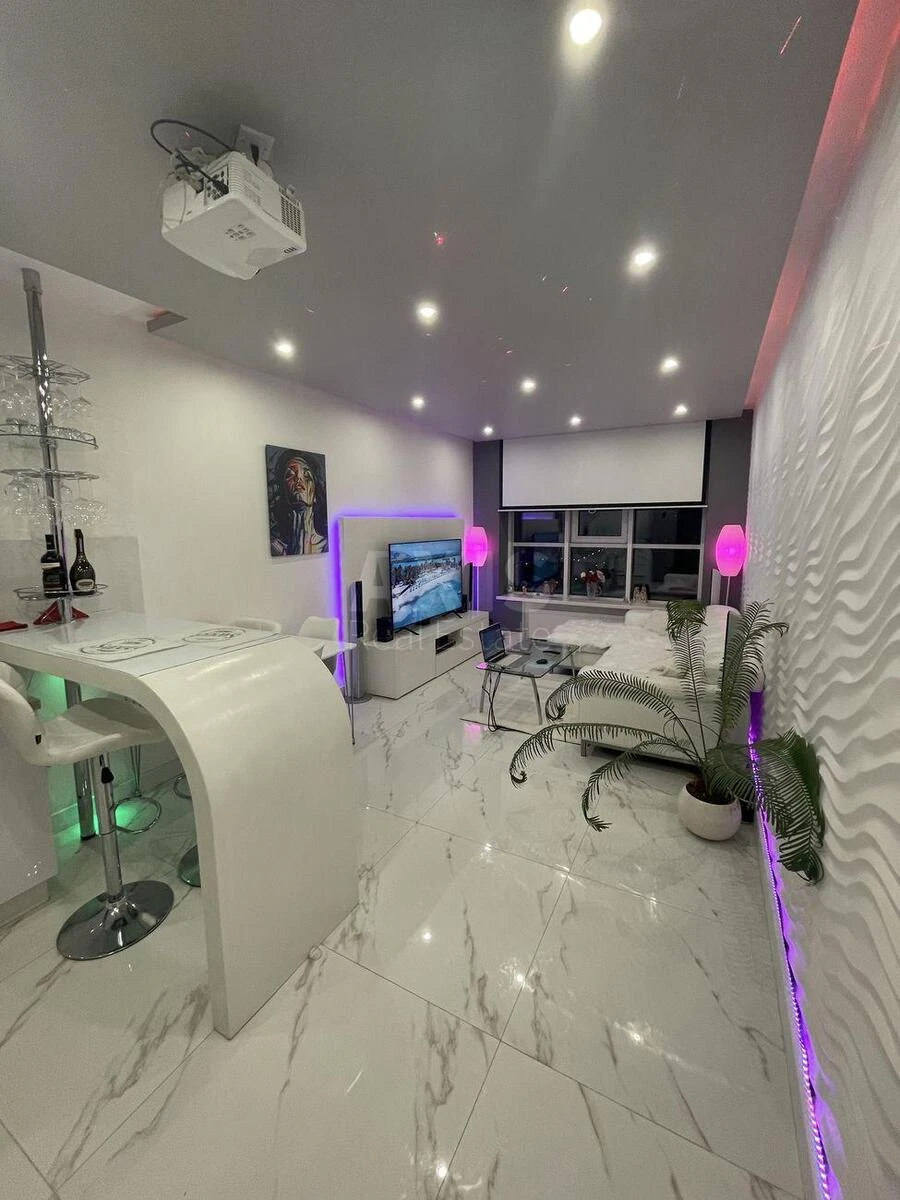 2k apartment pr-t Berestejskij 5В693670