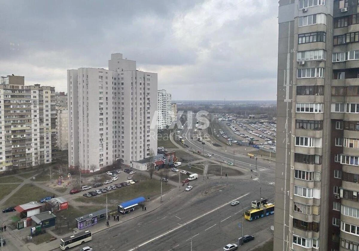 3к квартира пр-т Червоной Калины 706918818