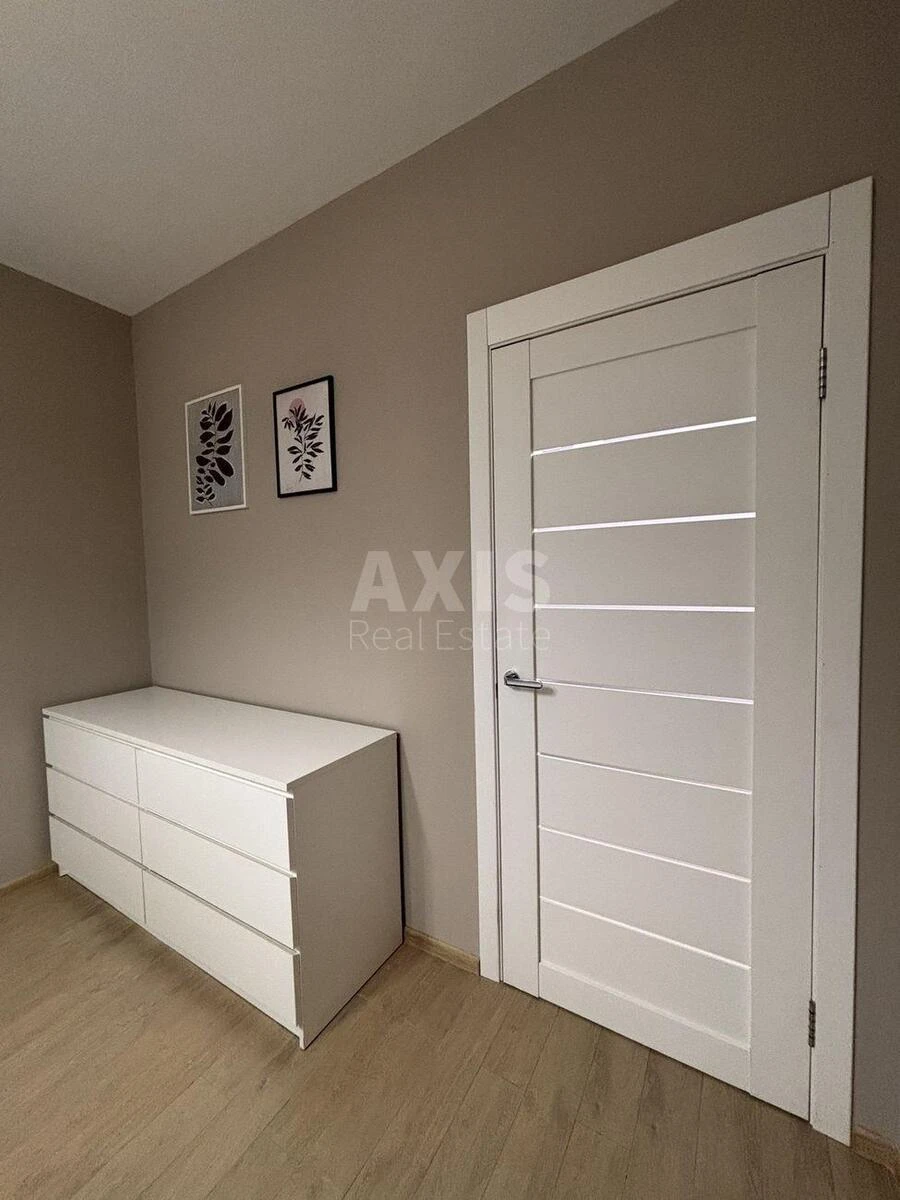 1к квартира ул. Ревуцкого 40В6524111