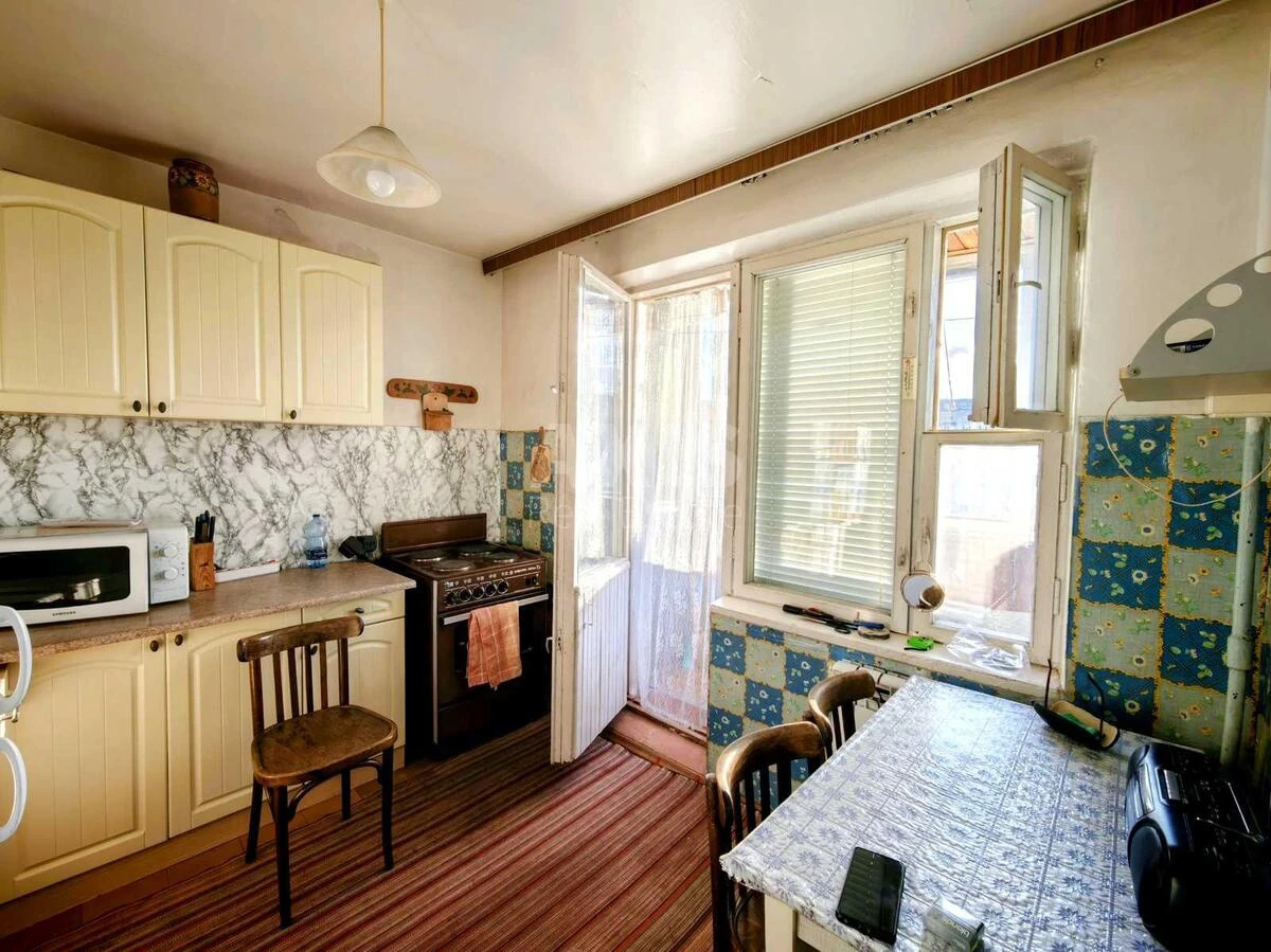 2к квартира пр-т Голосеевский 8715070