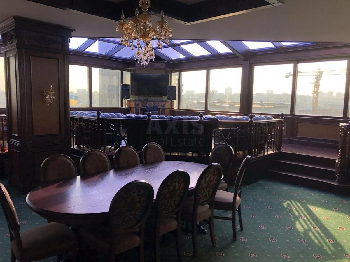 Office vul. Antonovycha 33В, 240m2675910