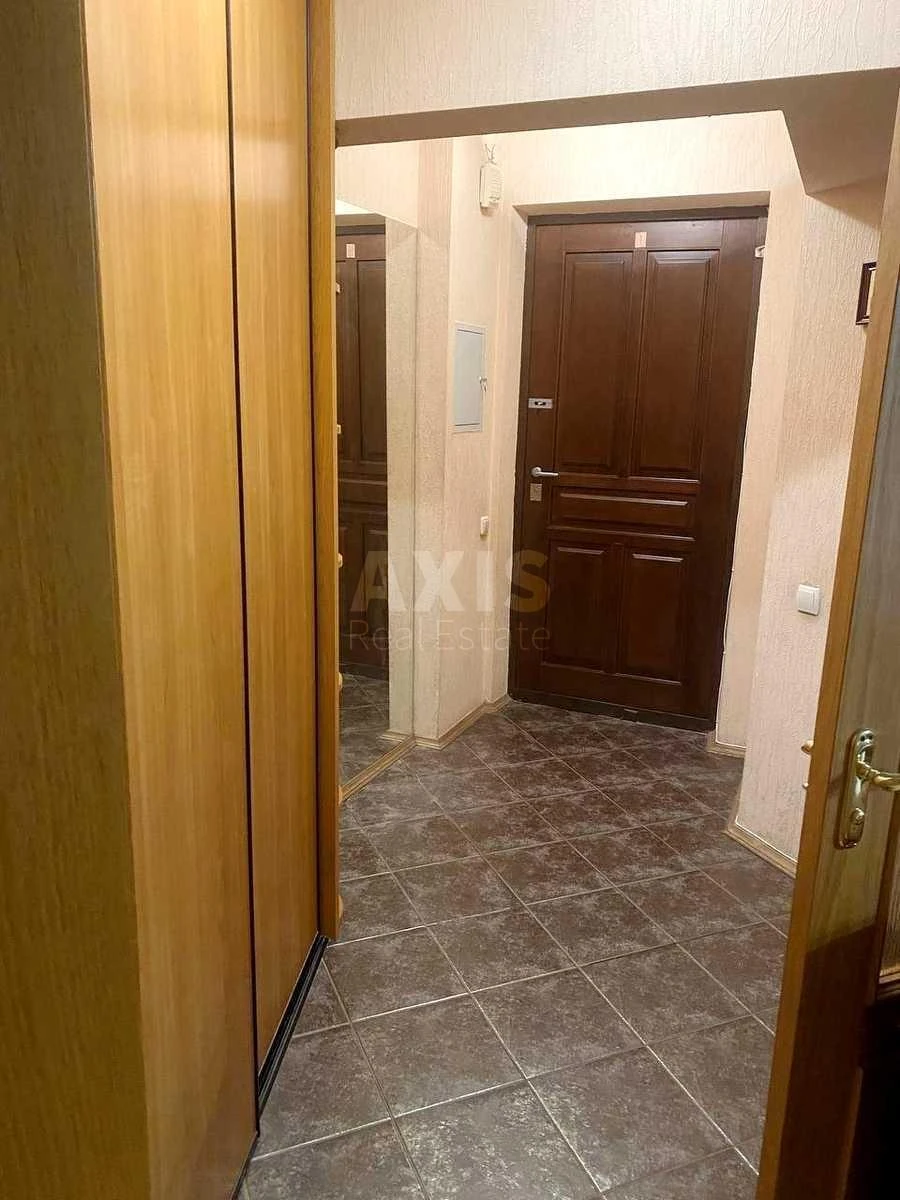 2к квартира пл. Святошинская 1705408