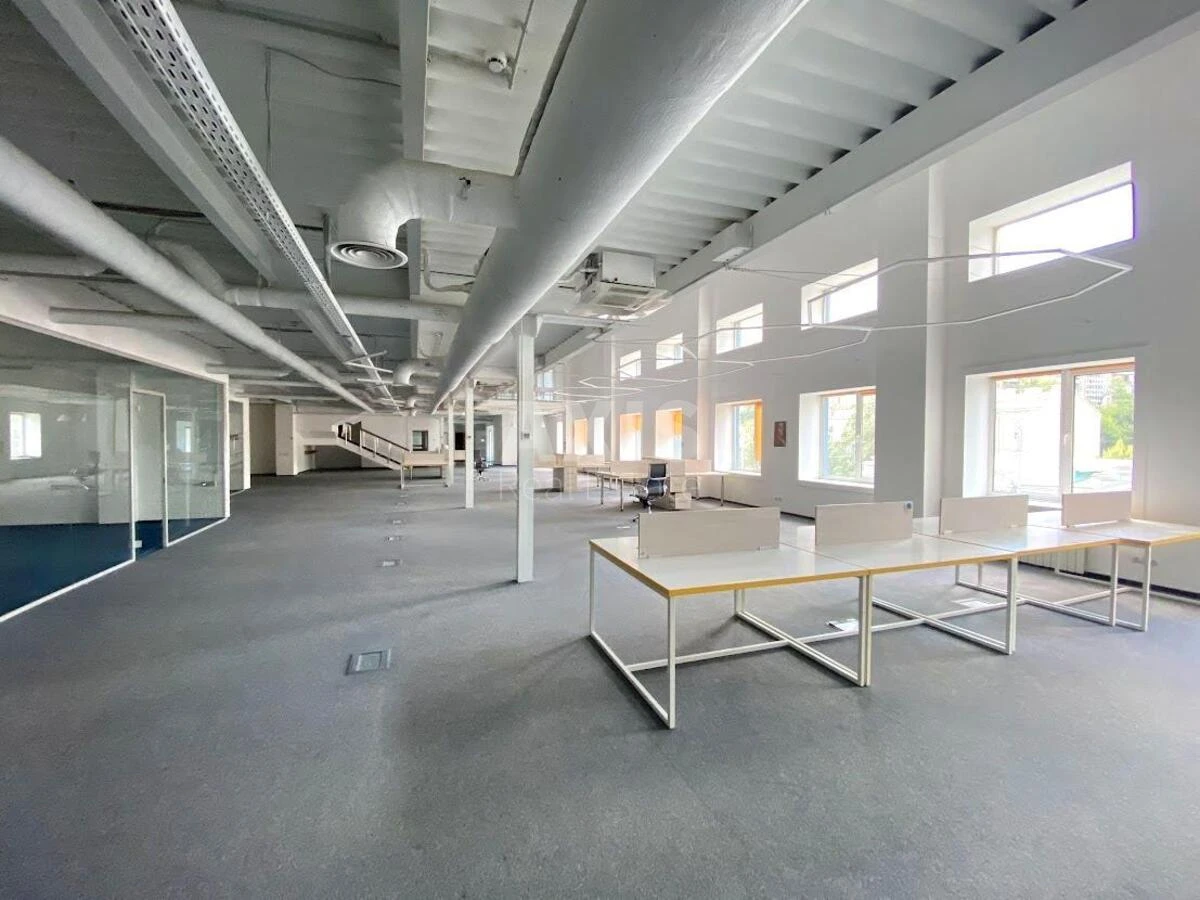Office vul. Velyka Vasyl'kivs'ka 9/2, 1360m2677812