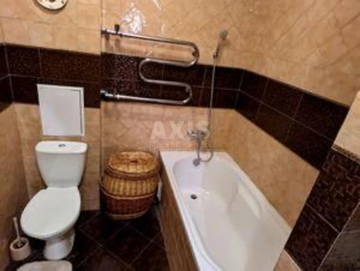 1k apartment nab. Dniprovs'ka 19А611405