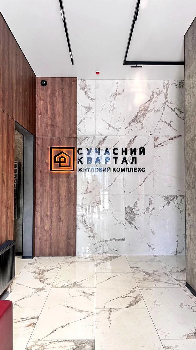 1k apartment pr-t Komarova Kosmonavta 136698714