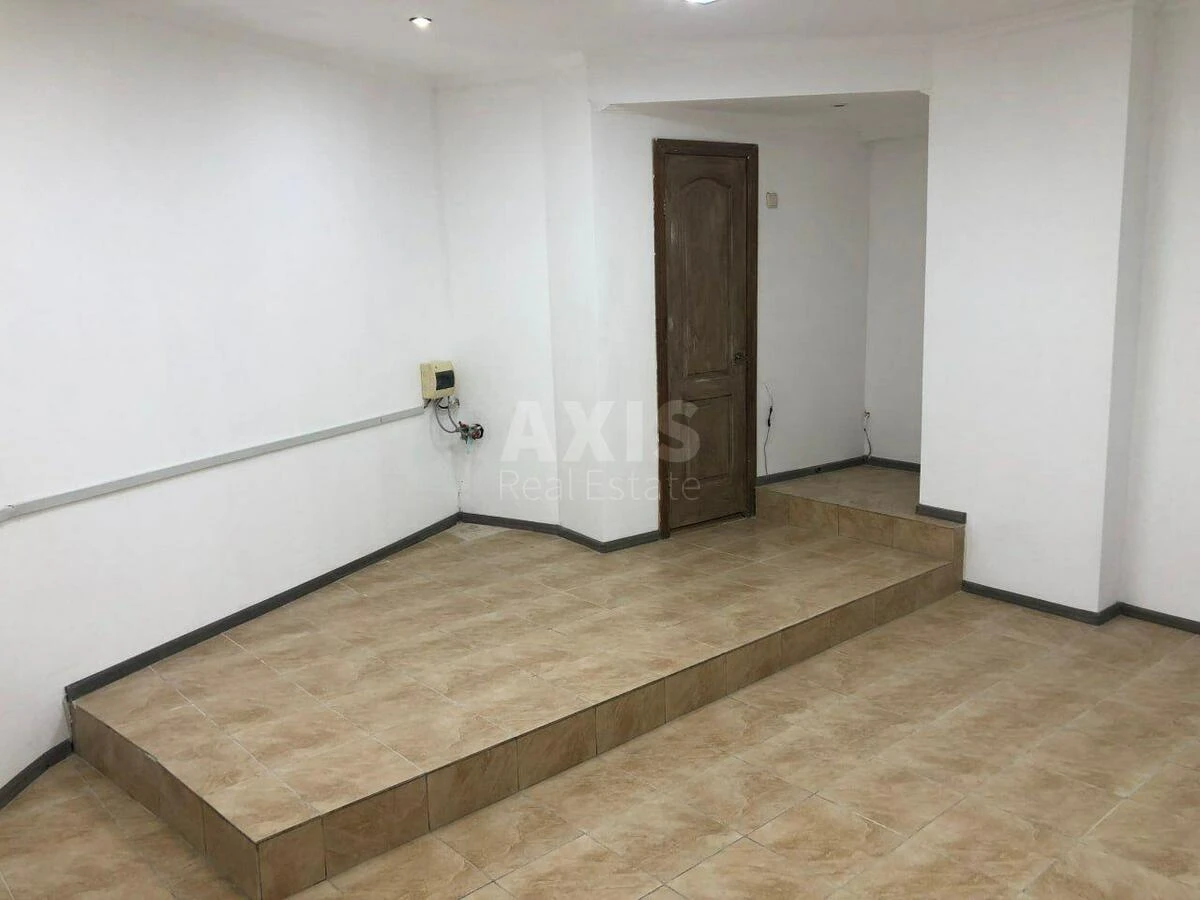 Office vul. Jurkivs'ka 34, 87m2498050