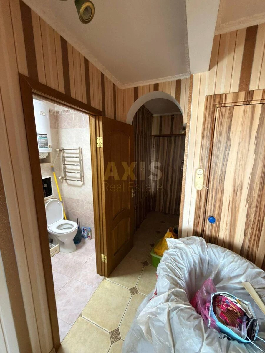 2к квартира ул. Ушинского 18700257