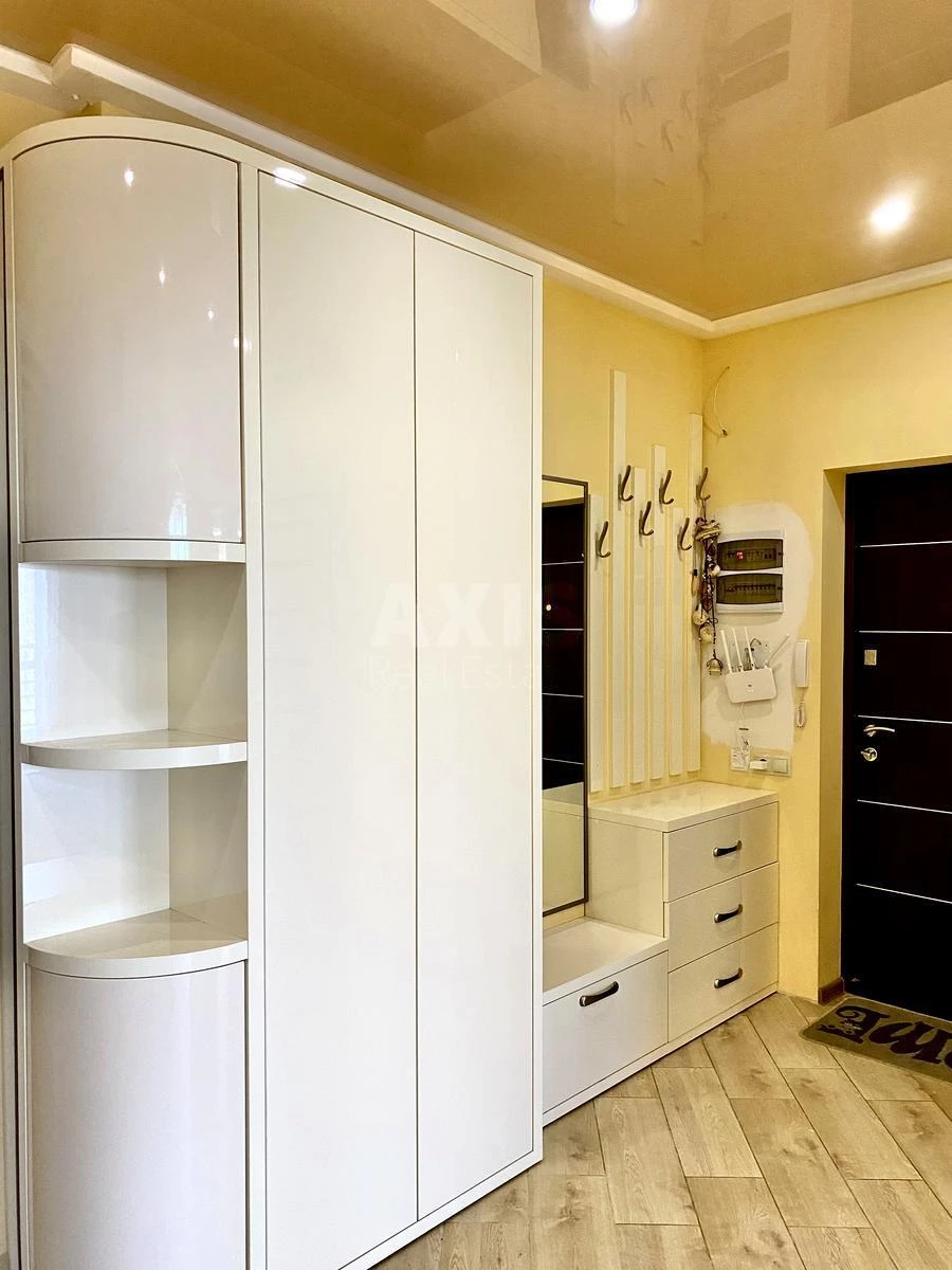 2k apartment vul. Metrologichna 11В6691310