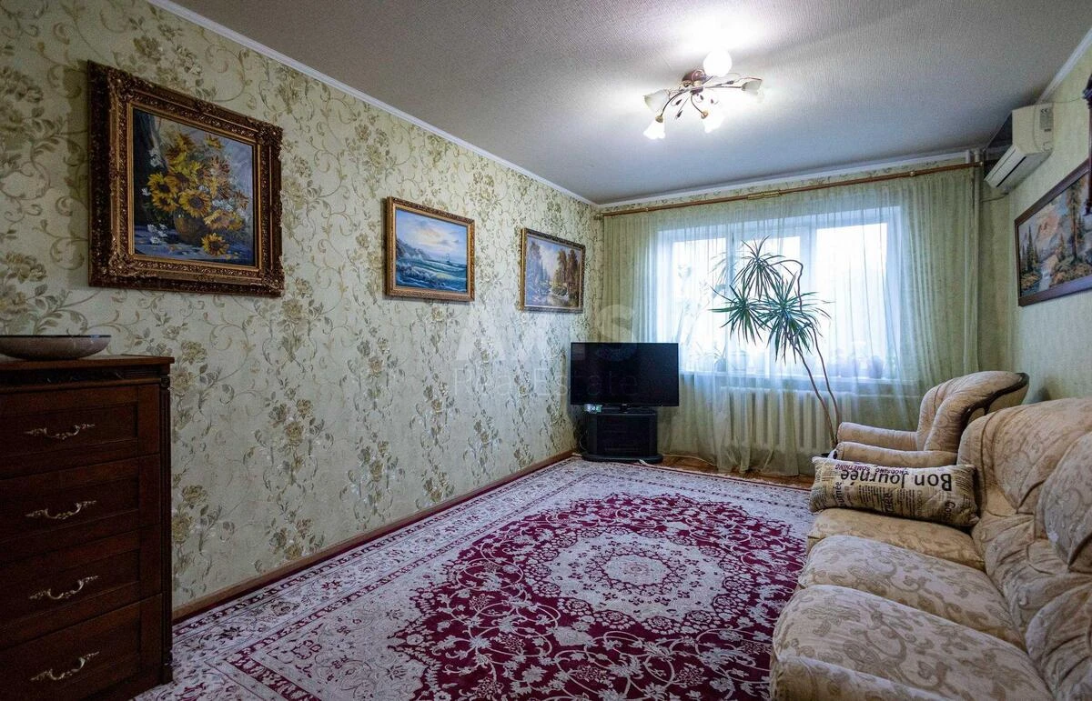 3k apartment vul. Gajdaj Zoi' 10700853