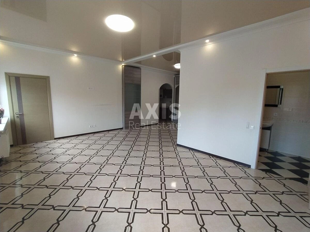 Офис ул. Жилянская 120Б, 76м260884