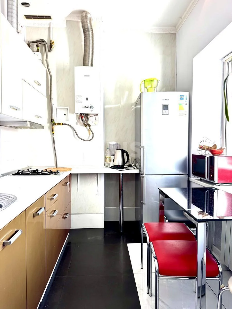 3k apartment vul. Kruglouniversytets'ka 2/1