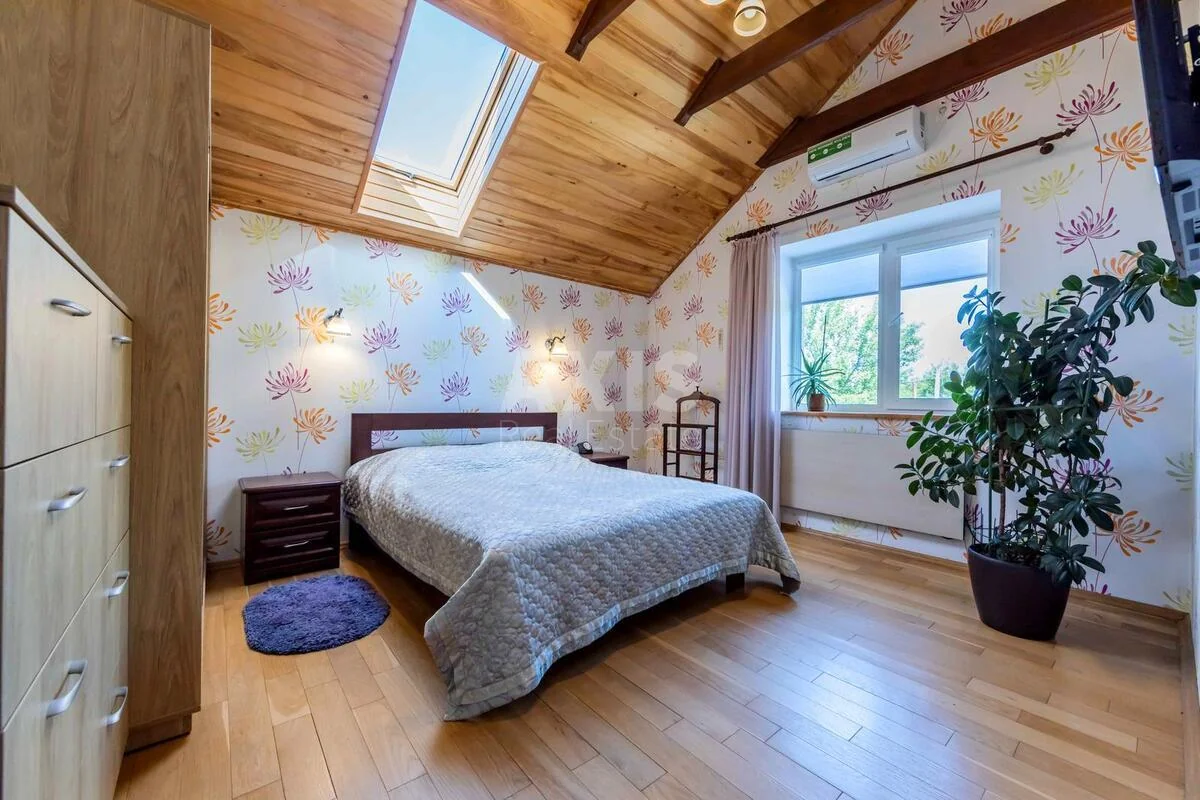 House vul. Marka Cheremshyny, 196m2, Kyiv city