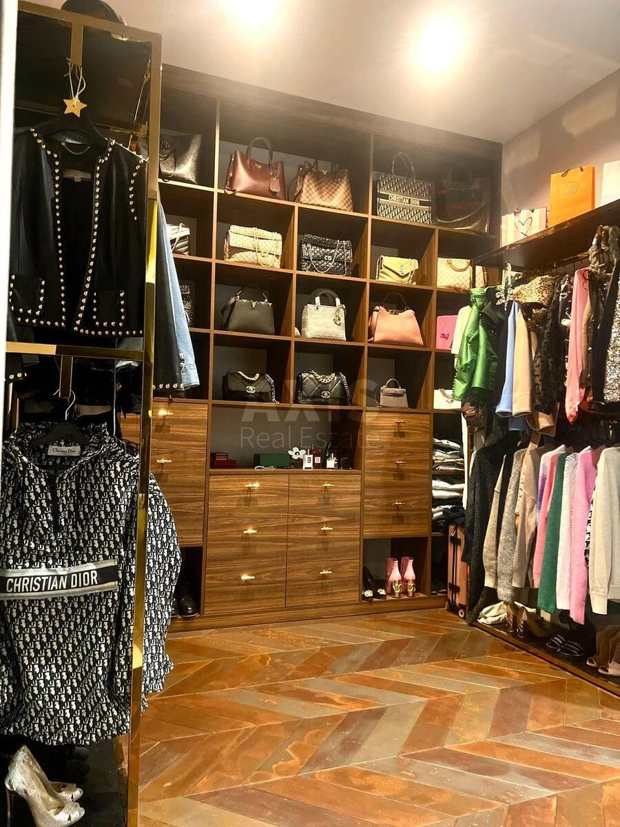 4к квартира ул. Вышгородская 455999415