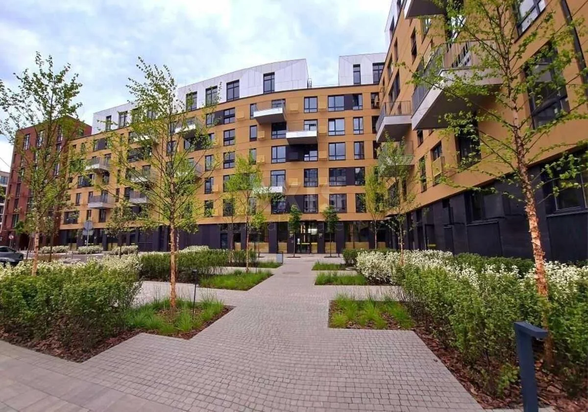 3к квартира вул. Салютна 2Б