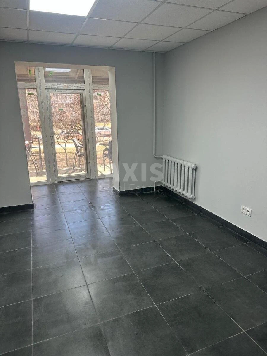 Объект торговли ул. Тростянецкая 7, 42м2697352