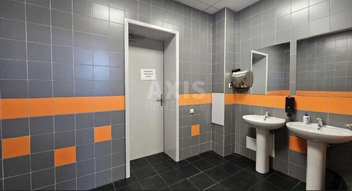 Office bul. Mykoly Mikhnovskoho 19, 370m26714610