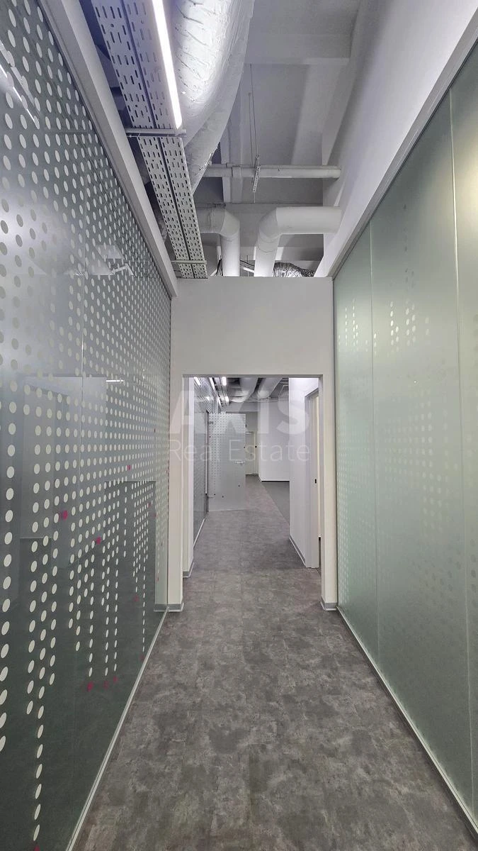 Office vul. Sosninyh Sim'i' 54, 510m2668697