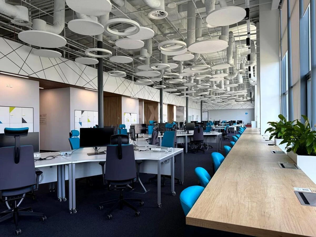 Office vul. Sosninyh Sim'i' 52, 728m266881