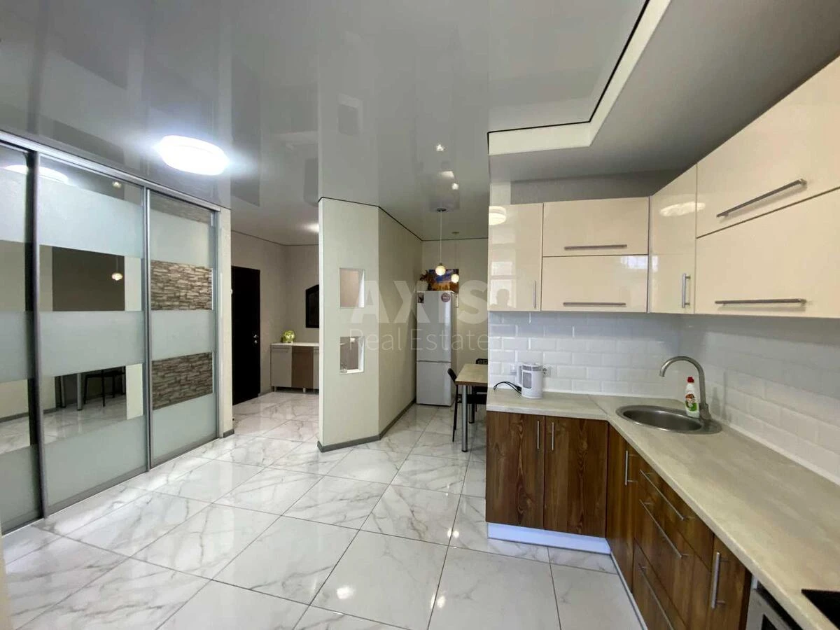 1k apartment pr-t Yevropeyskoho Soyuzu 4570612