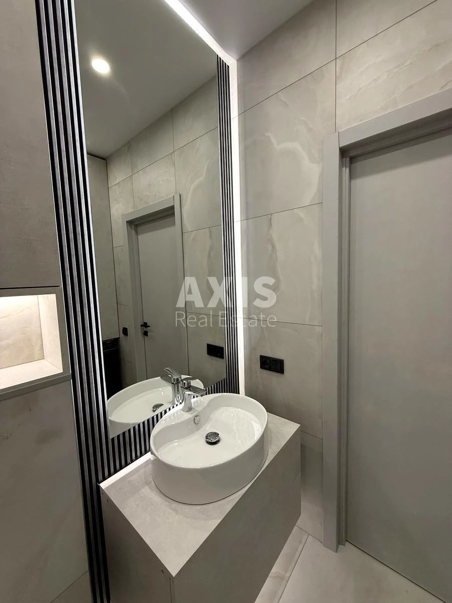 1k apartment vul. Saljutna 2Б6108410