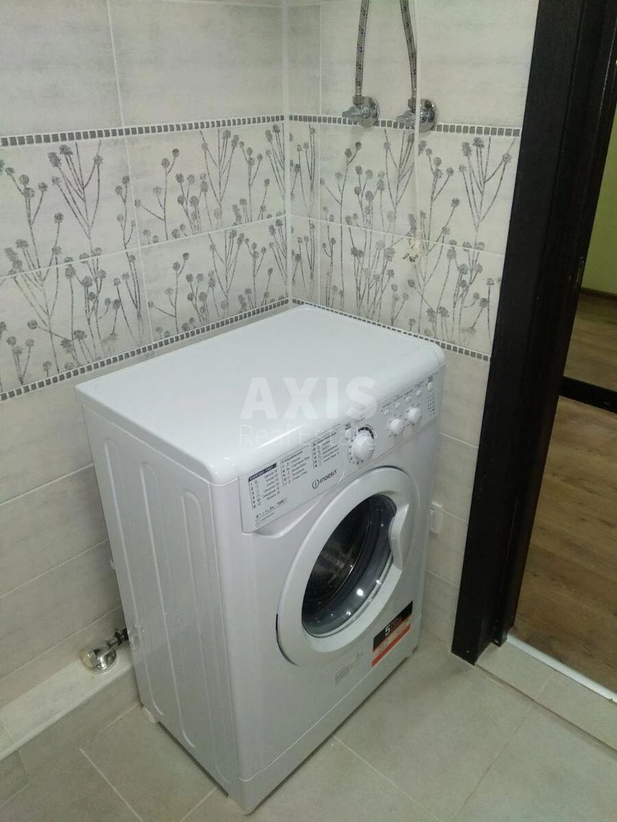 1k apartment vul. Grechka Marshala 10К690524