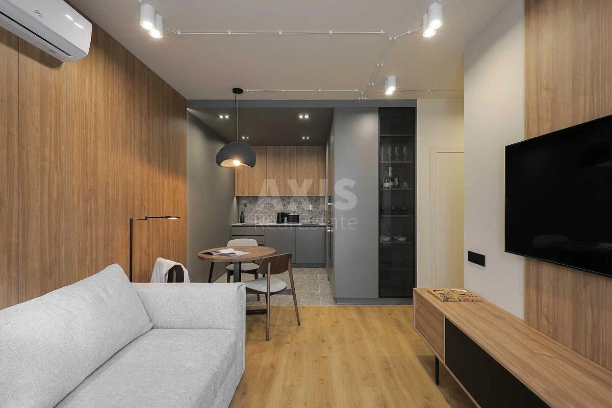 1k apartment vul. Saljutna 2Б642521