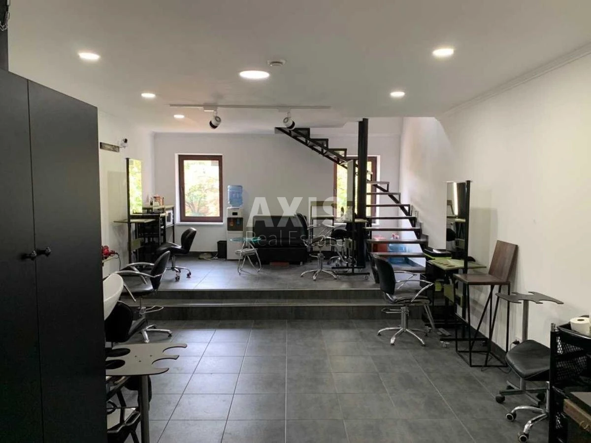 Объект торговли бул. Николая Михновского 19, 87м2435561