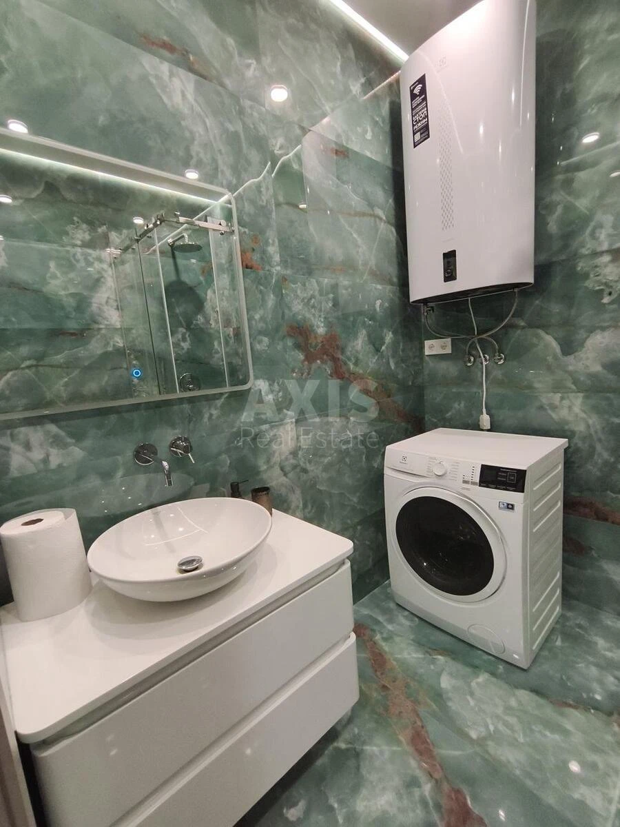 1k apartment pr-t Berestejskij 11Б605983