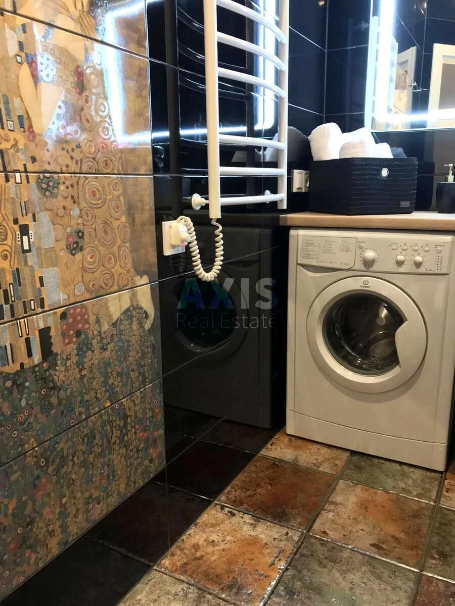 2k apartment prov. Myhajlivs'kyj Twenty amps658169