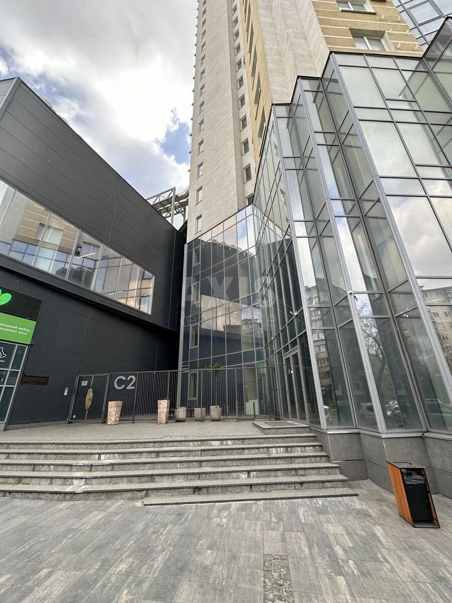 Office pr-t Berestejskij 24, 76m27135715
