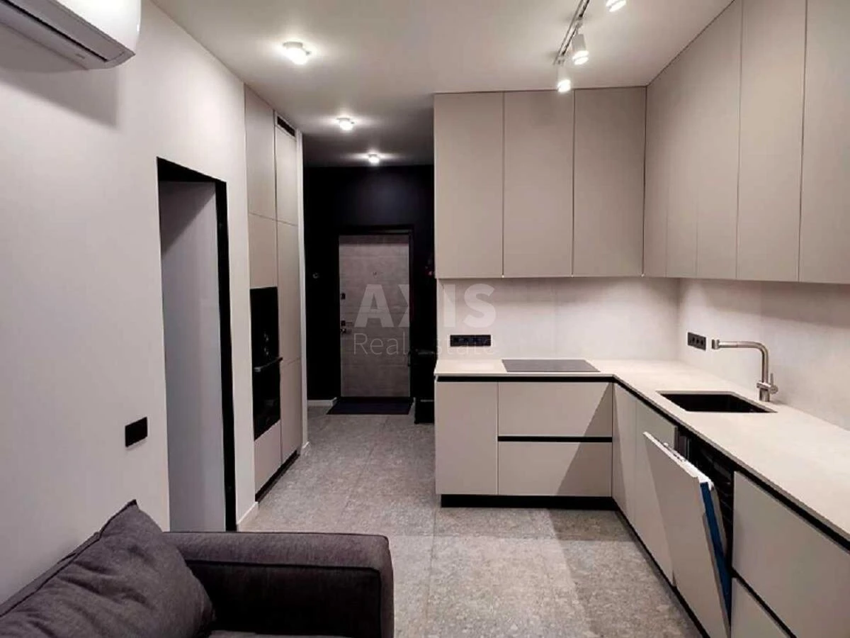 1k apartment vul. L'vivs'ka 15710991