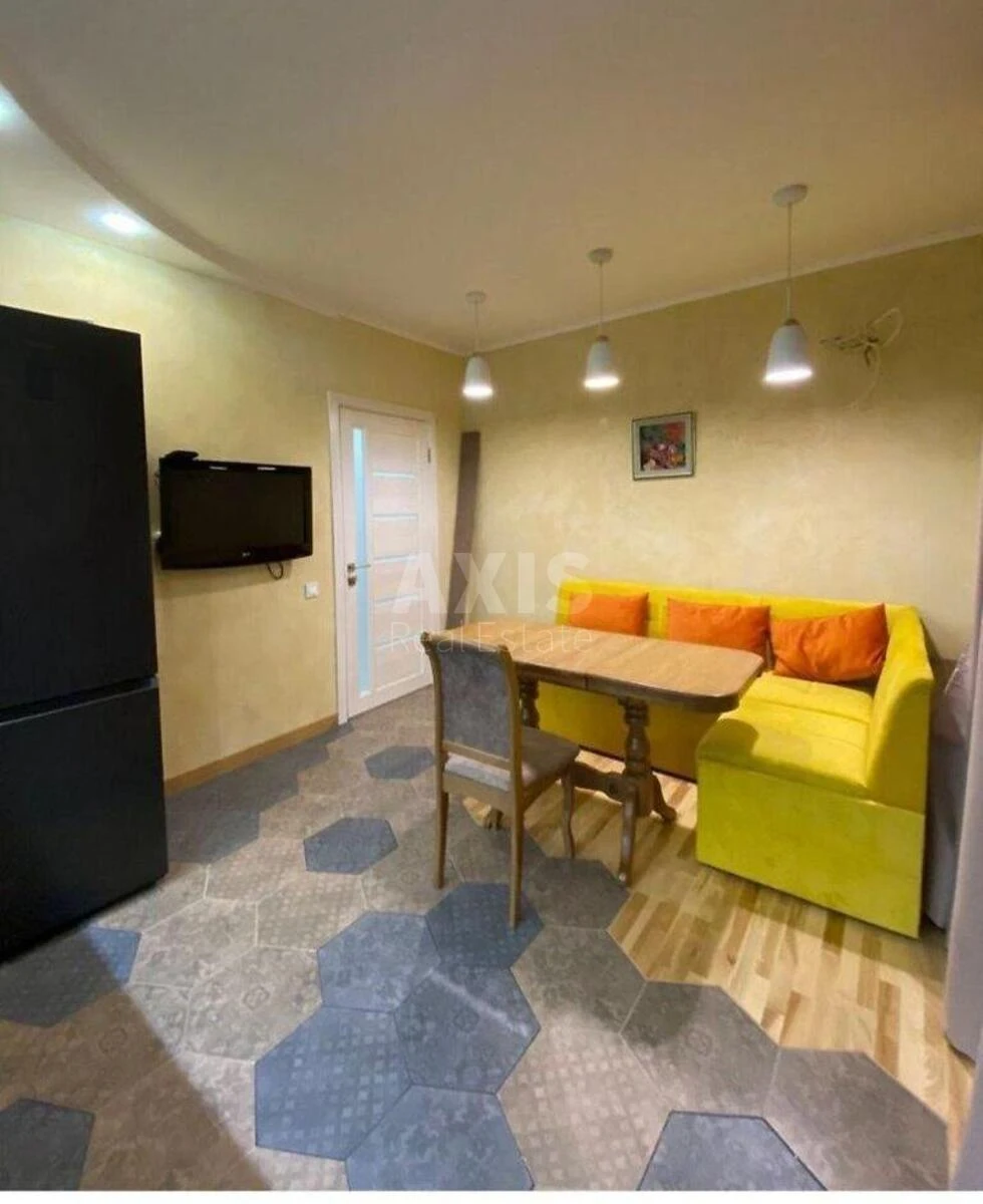 2k apartment vul. Kahovs'ka 60481591