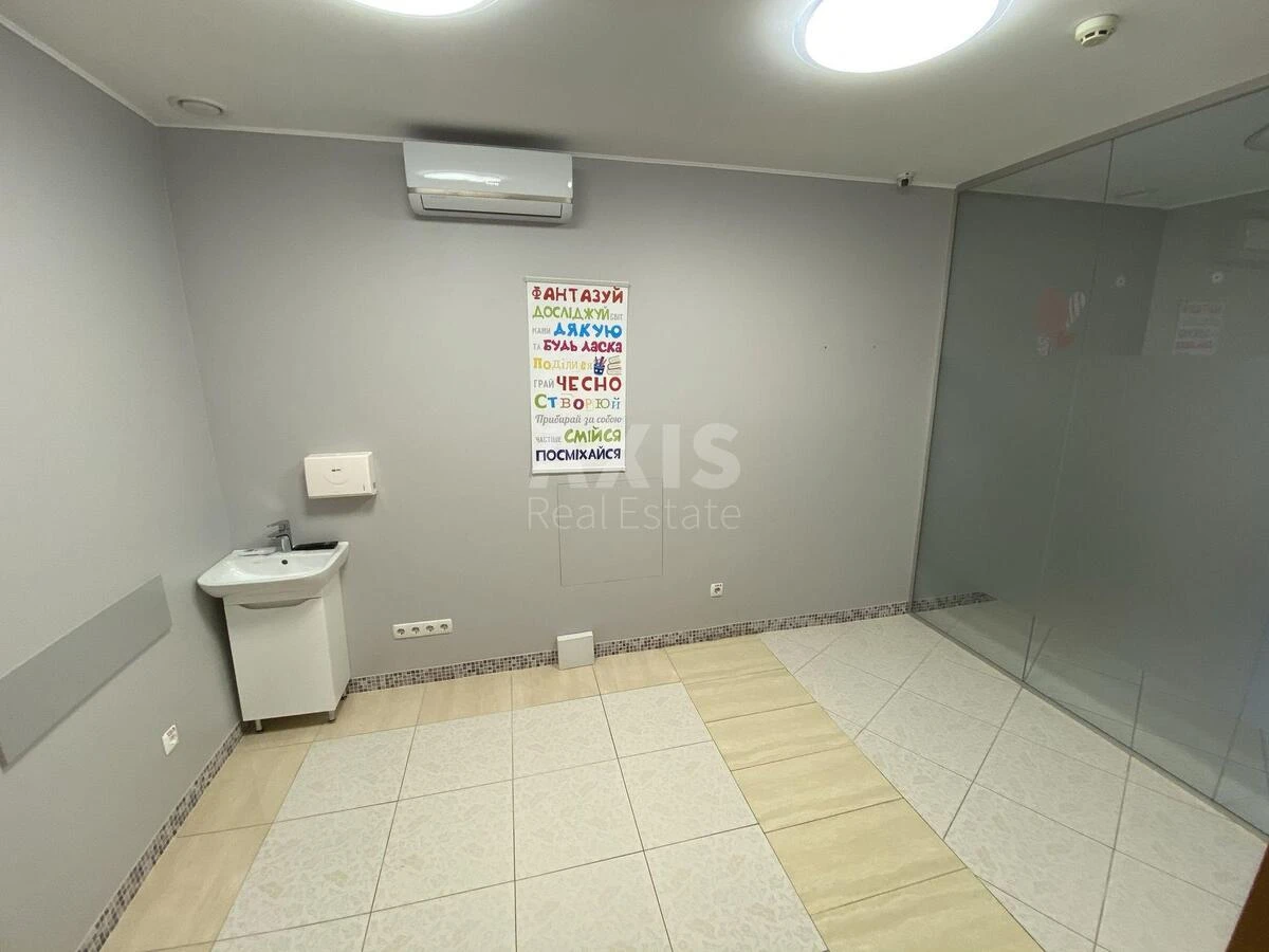 Office pr-t Volodimira Іvasyuka 4, 237m26218013