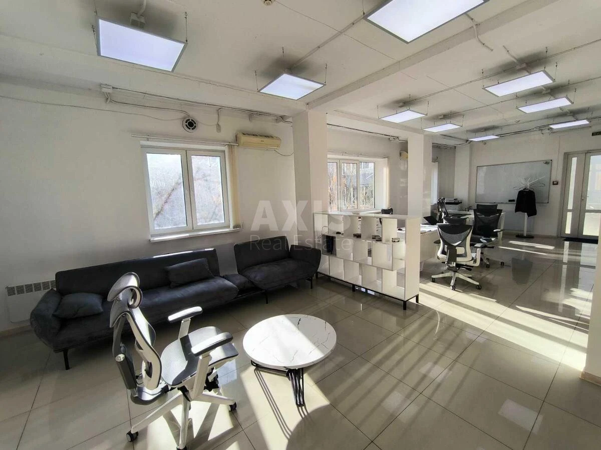 Офис ул. Василия Тютюнника 5А, 95м2650350