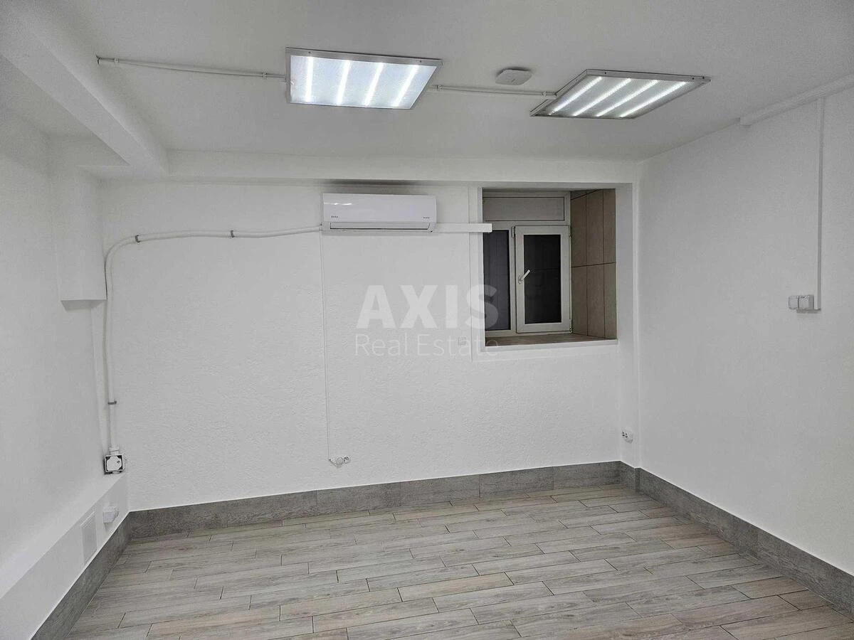 Trade object vul. Sichovyh Stril'civ 10, 37m2652282