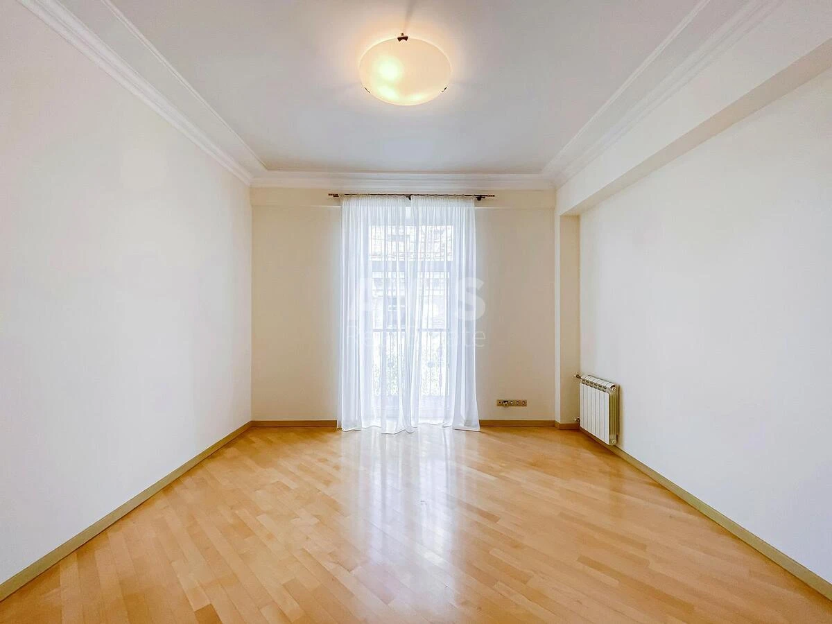 5k apartment vul. Evgena Chykalenko 1/3633401