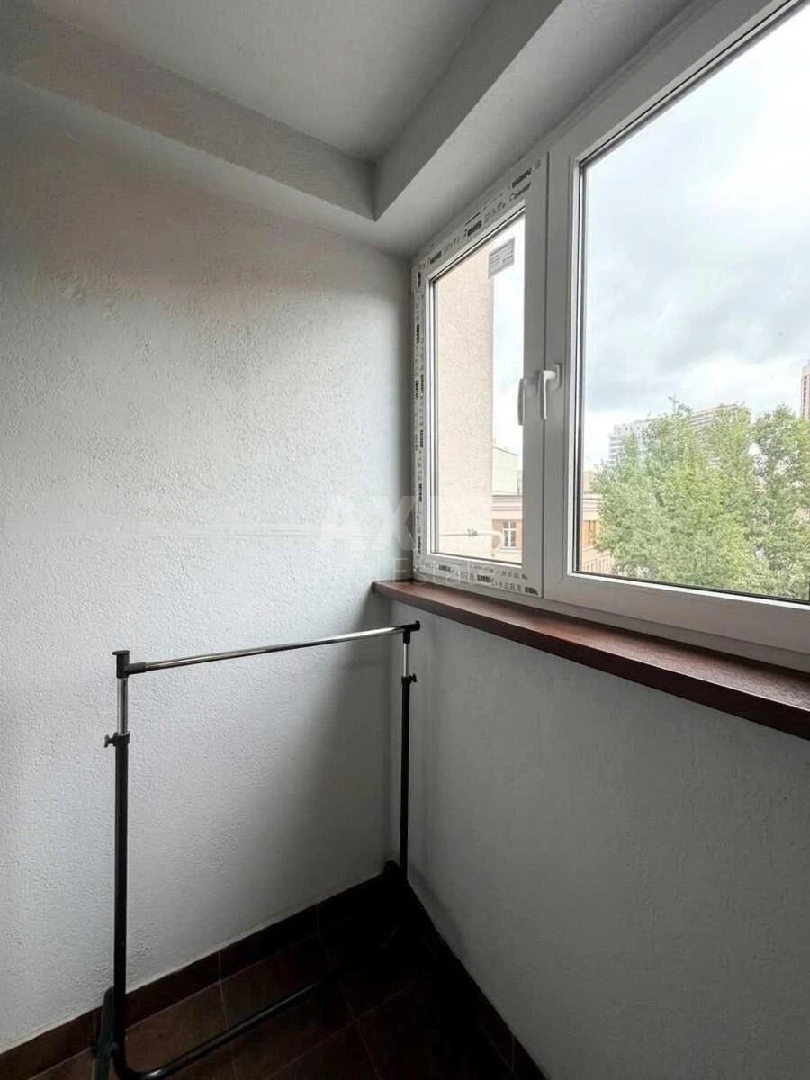 2k apartment vul. Glybochyc'ka 137184510