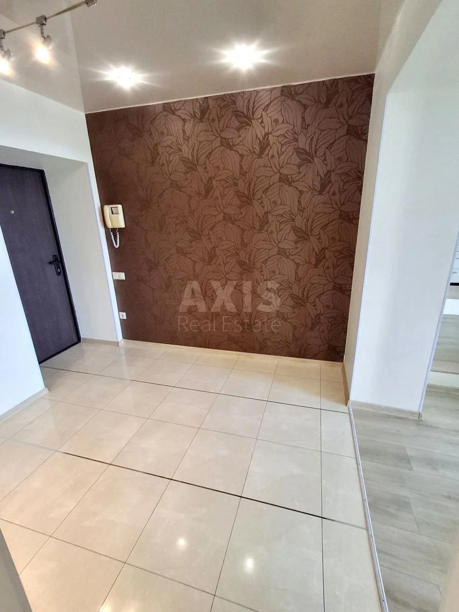 3k apartment vul. Staronavodnyc'ka 8Б6395514