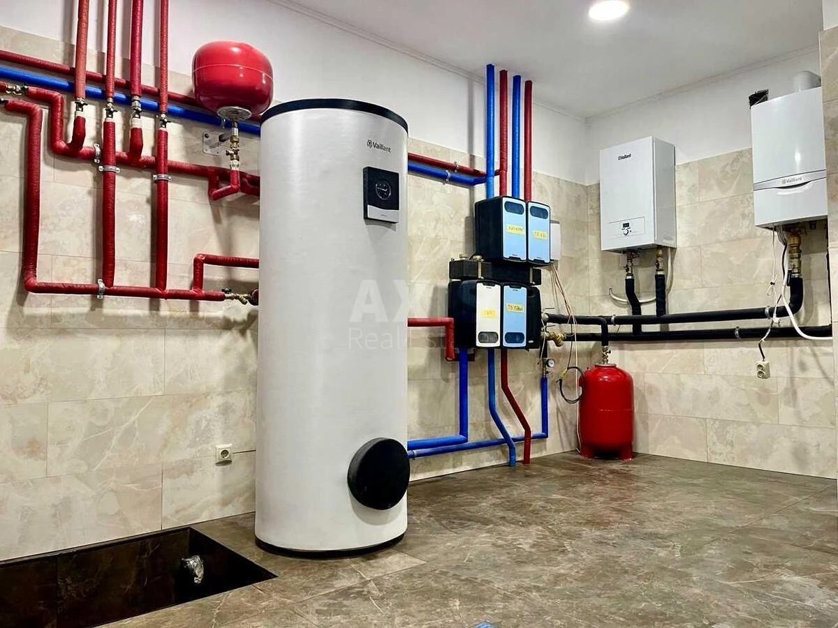 Дoм ул. Бусловская, 475м2, город Киев7045611