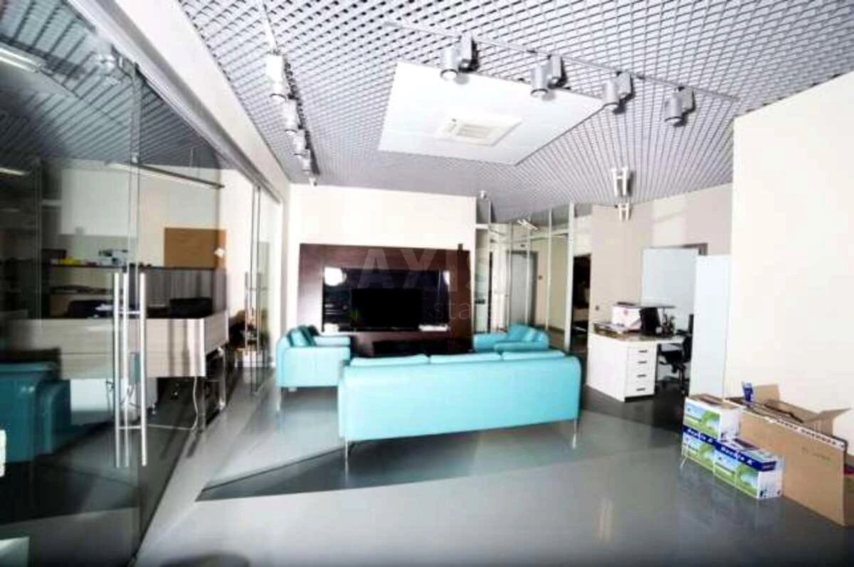 Office vul. Antonovycha 33В, 150m2692611