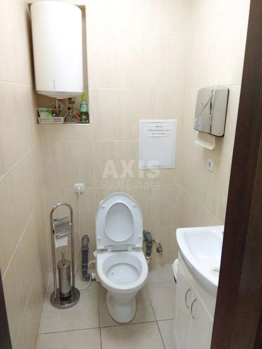 Office vul. Lebedjeva Mykoly 4/39А, 77m26619613