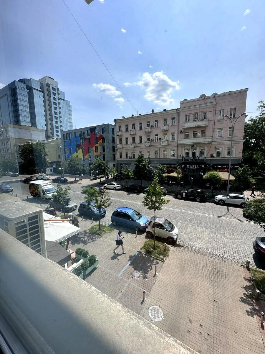 Office vul. Hmel'nyc'kogo Bogdana 32, 42m26791713