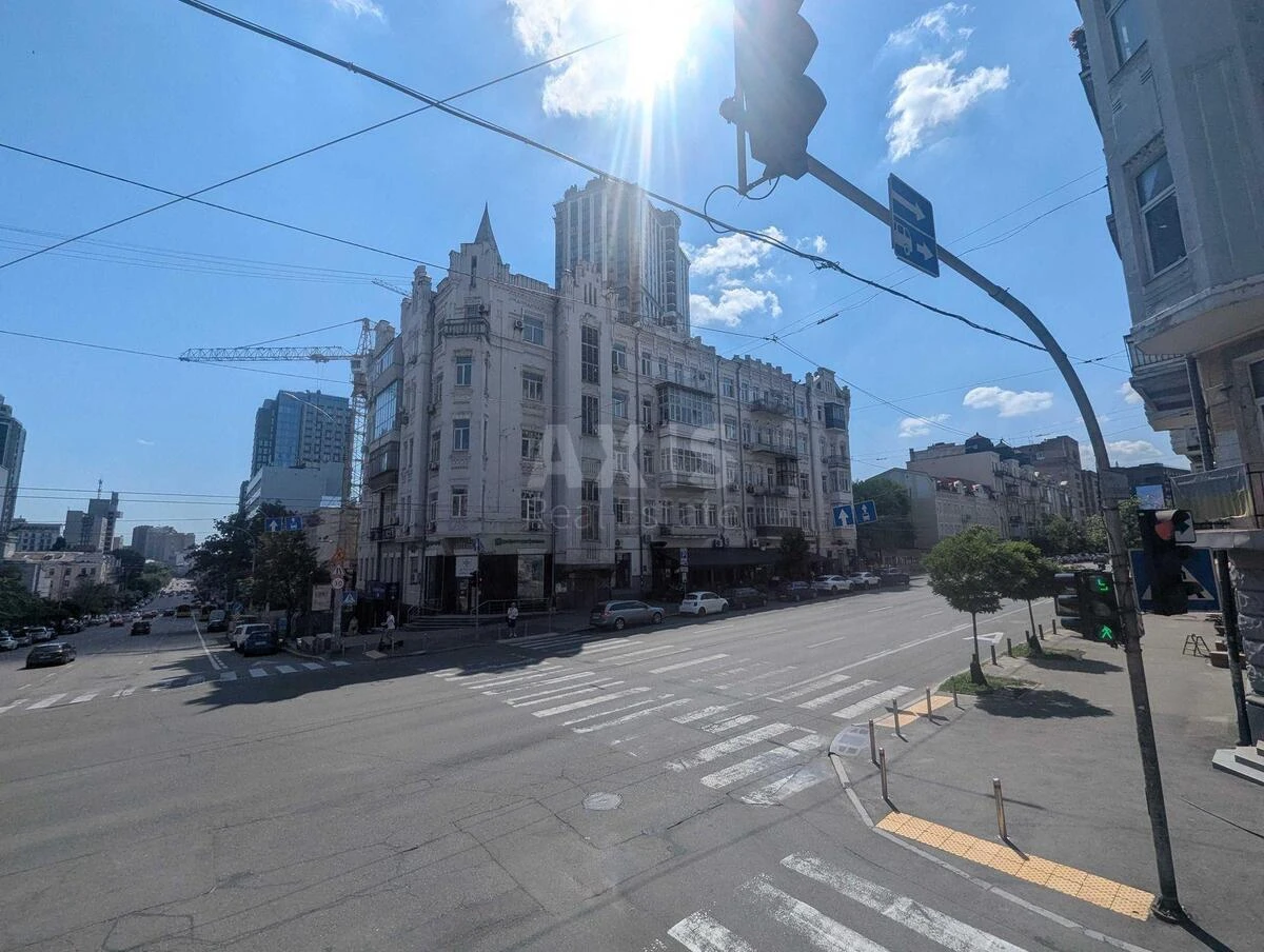 1k apartment vul. Saksagans'kogo 33/356953417