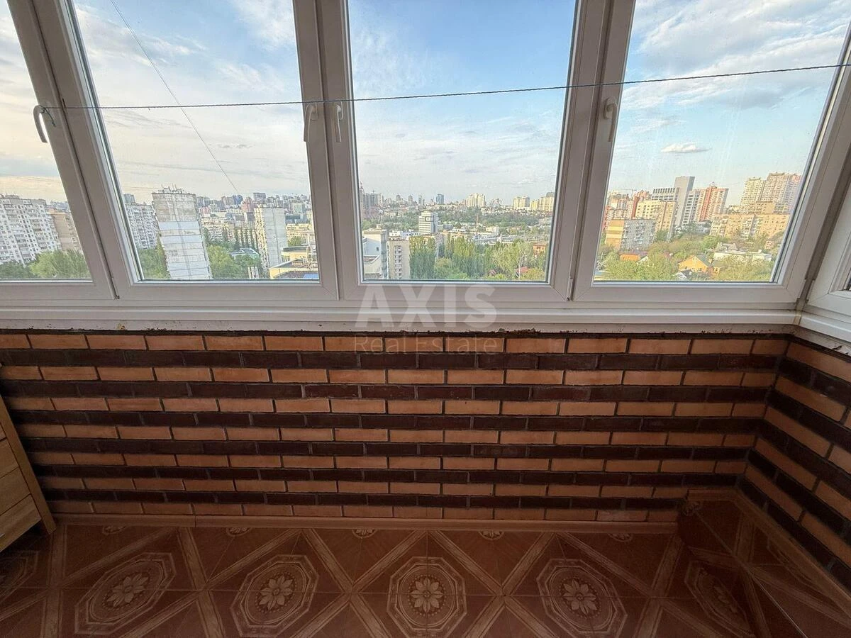 3к квартира ул. Голосеевская 13580300